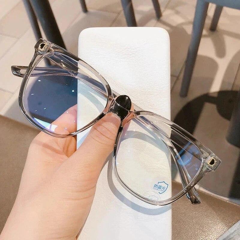 A Variety of Black-Framed Glasses with Prescription for Nearsighted Women, Trendy Large-Frame Slimming Eyeglass Frames, Blue Light Blocking Non-Prescription Glasses for Men