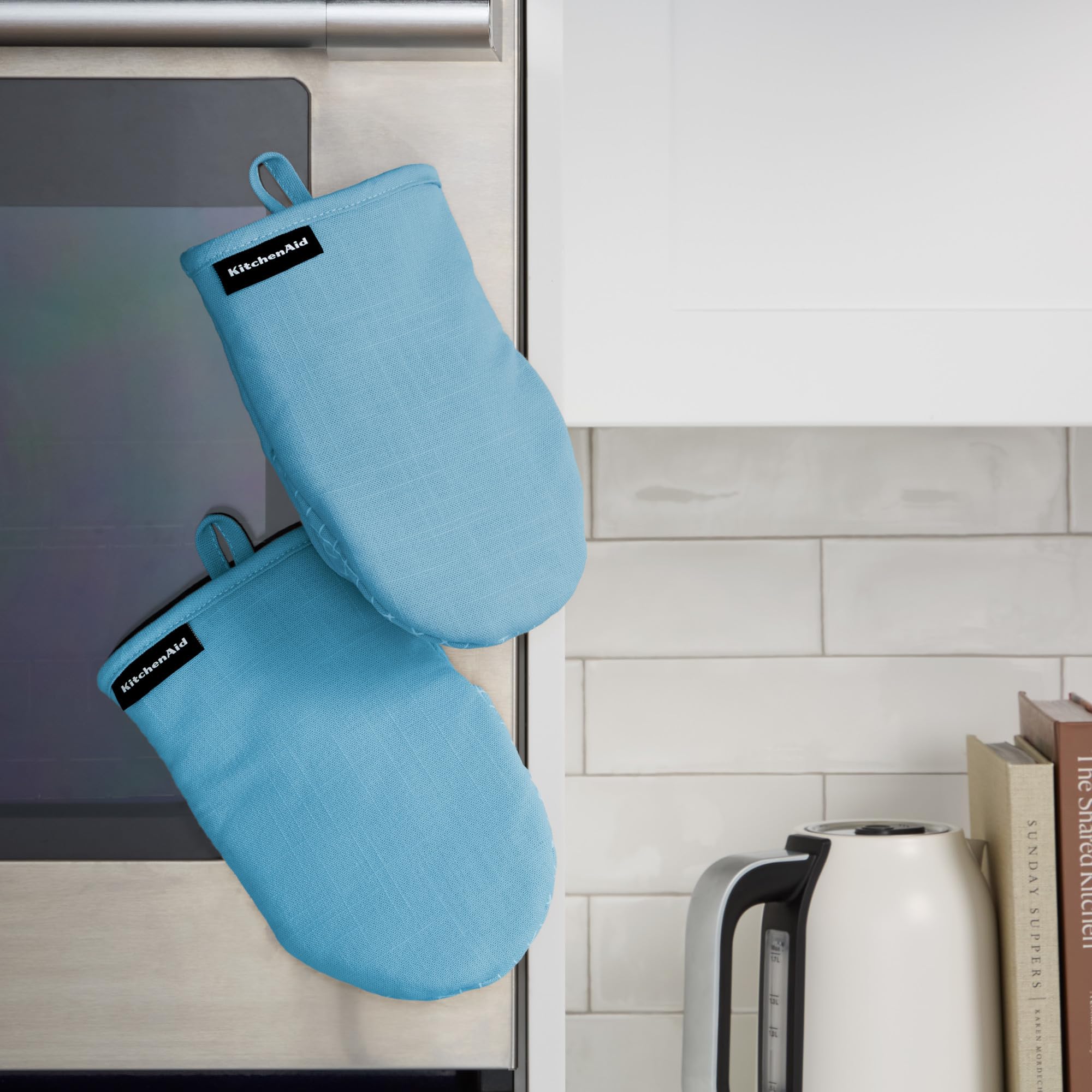 KITCHENAID Gourmet Series Gridlines Mini Oven Mitts 2-Pack Set, Heat Resistant up to 600°F, Soft Silicone Grip, Magnetic Cuff, Blue Velvet, 5.5"x9"